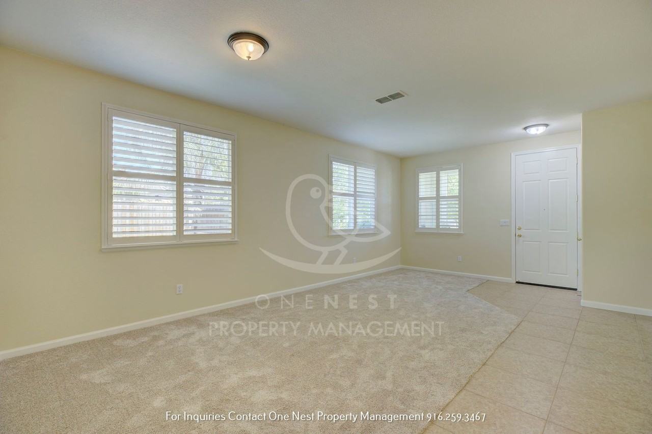1228 Waverton Ln - Photo 3 of 22
