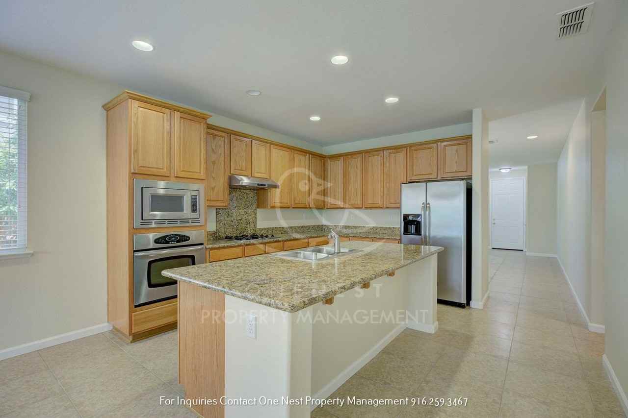 1228 Waverton Ln - Photo 7 of 22