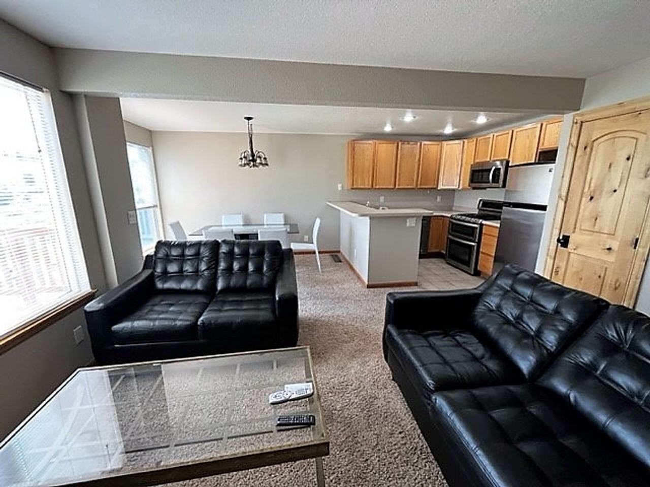 592 Meadow Wood Cir - Photo 4 of 23