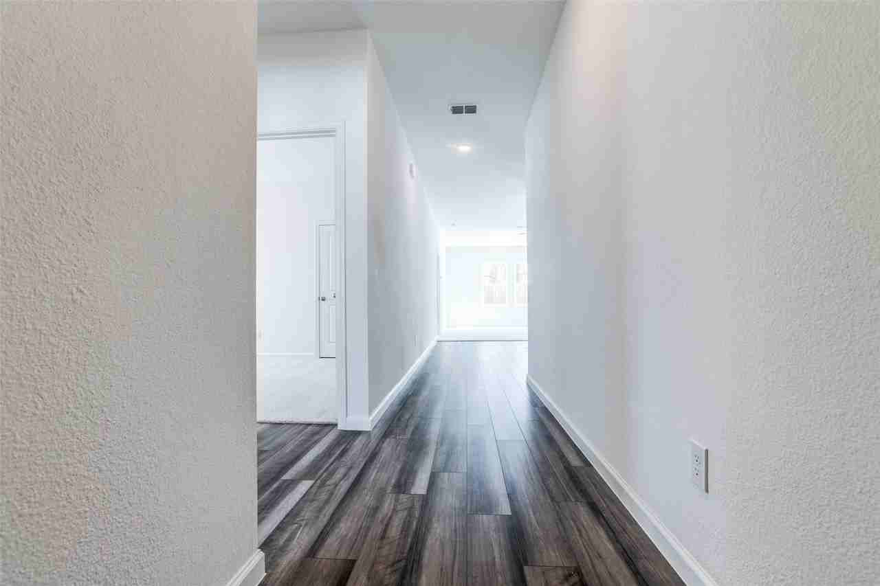 2621 Silver Leaf Ln - Photo 7 of 23