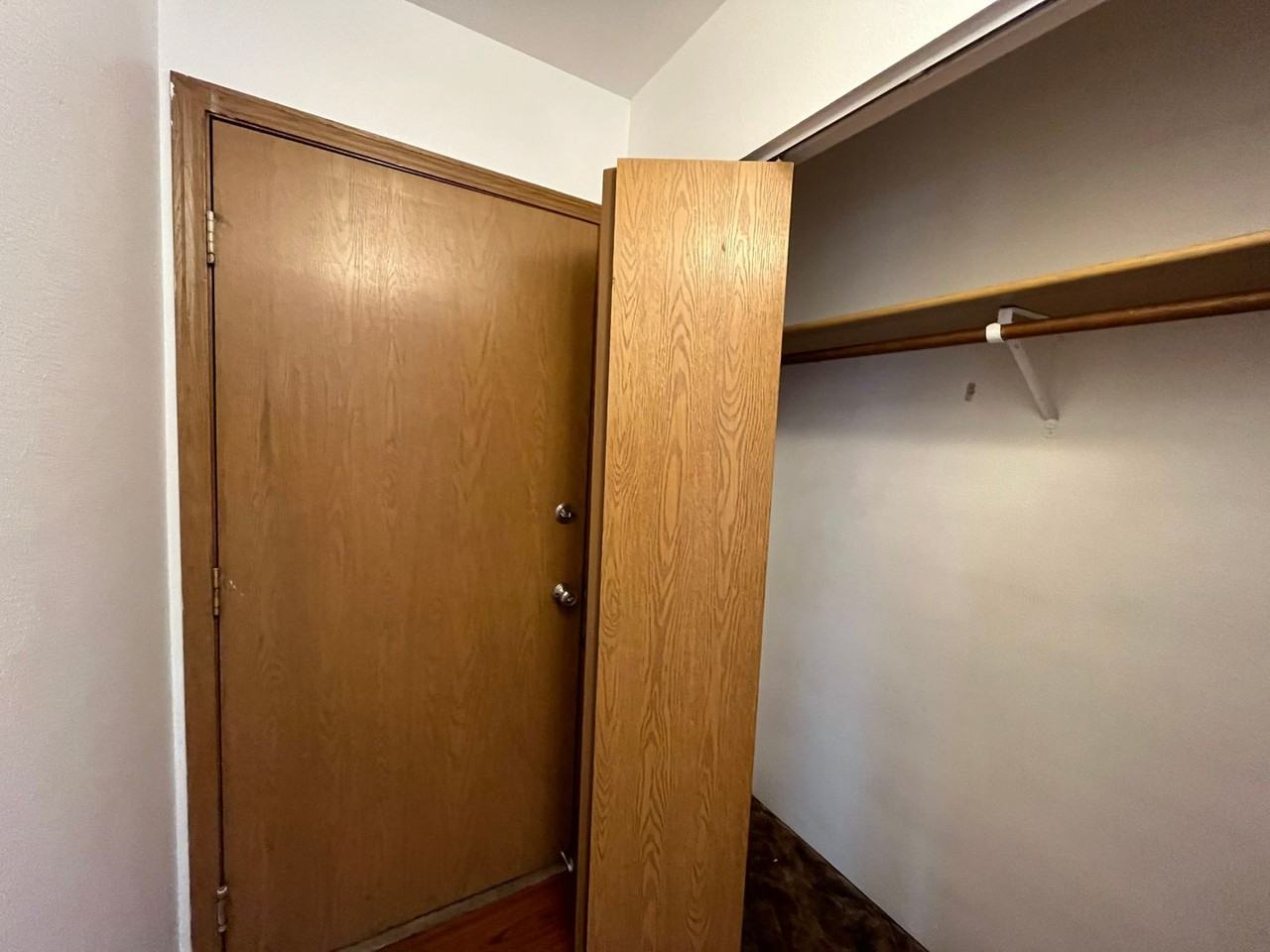 4897 Dartmouth Dr - Photo 3 of 12