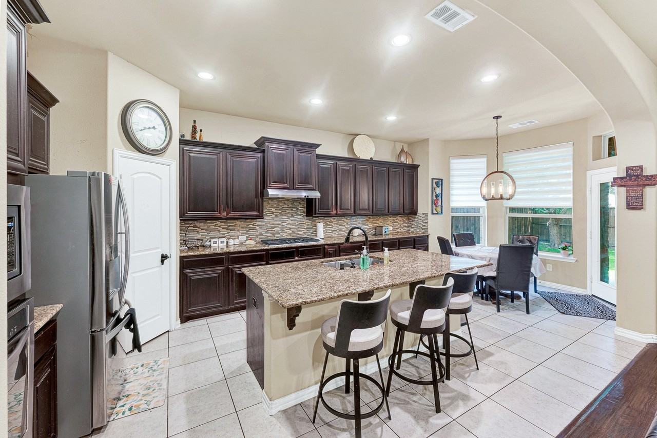 6913 San Juan Trl - Photo 7 of 23