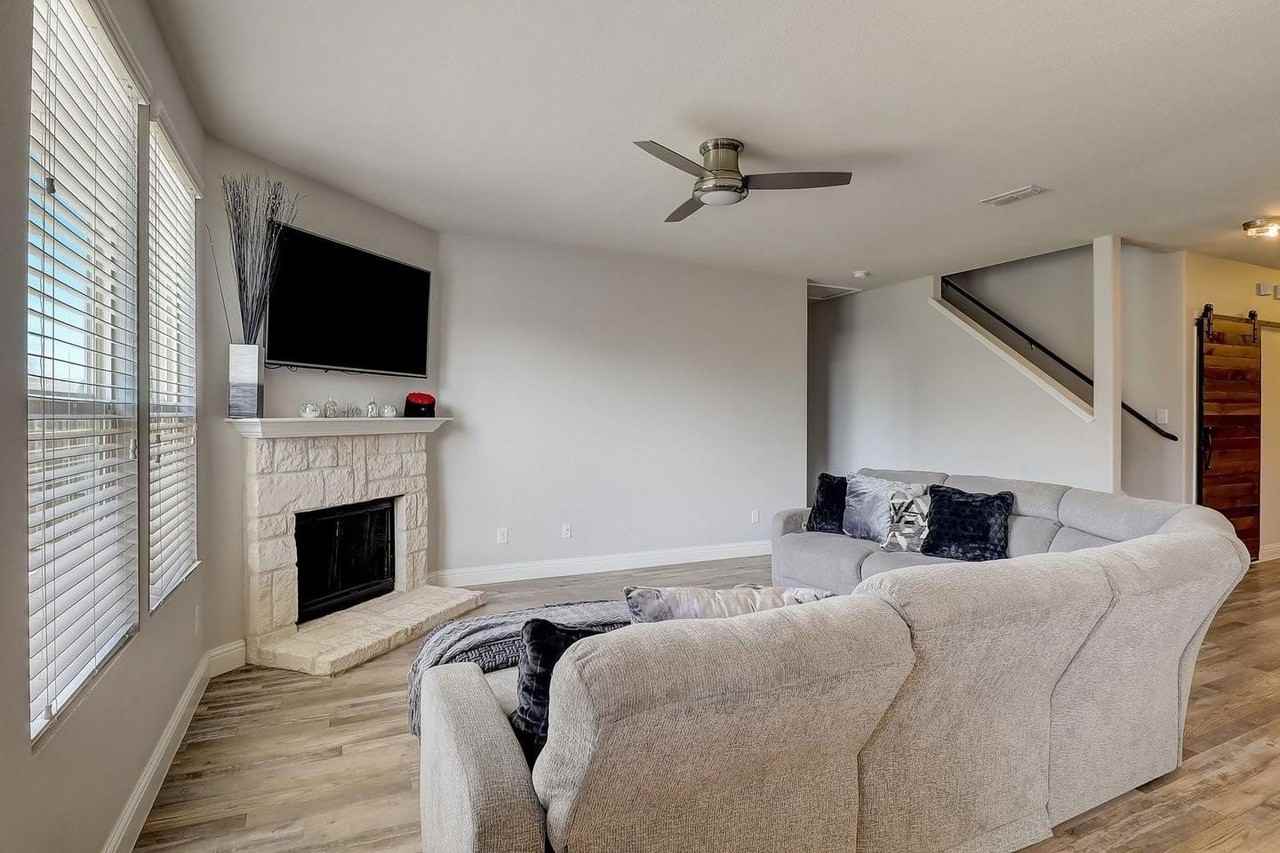 3105 Walker Creek Dr - Photo 5 of 24
