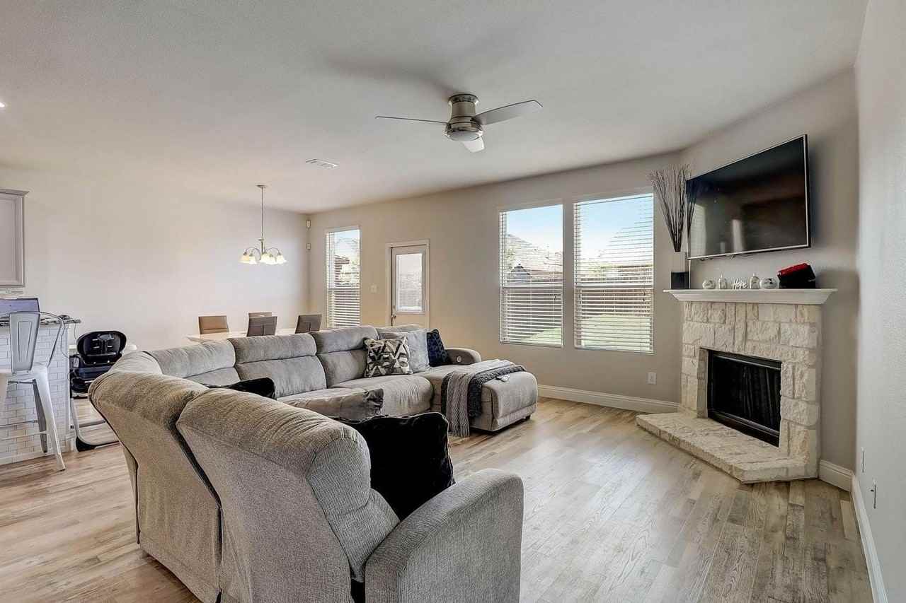 3105 Walker Creek Dr - Photo 6 of 24
