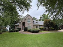 featured image of 216 Rollingwood Cir Nw