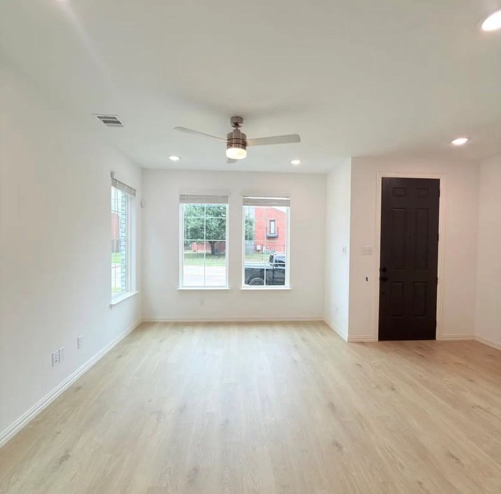 5328 Springlake Pkwy - Photo 5 of 17