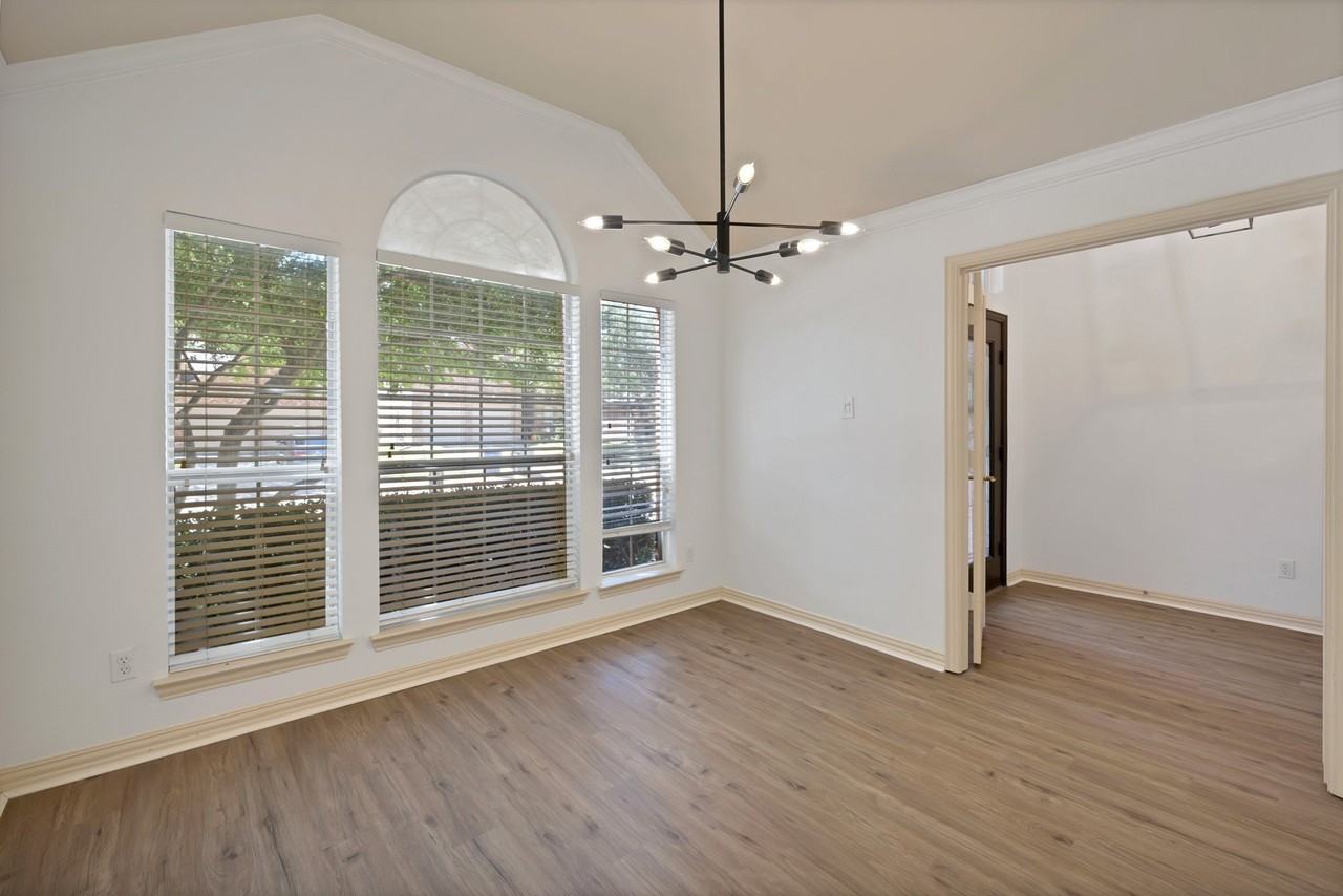 5516 Broken Bend Dr - Photo 5 of 30