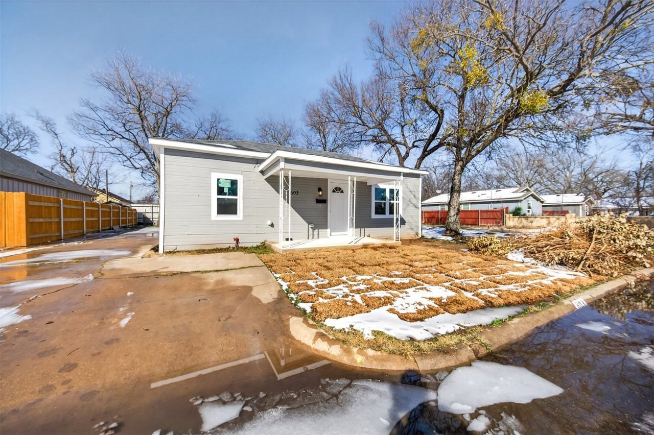 603 E Willingham St - Photo 2 of 25