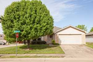 featured image of 1118 Water Oak Way
