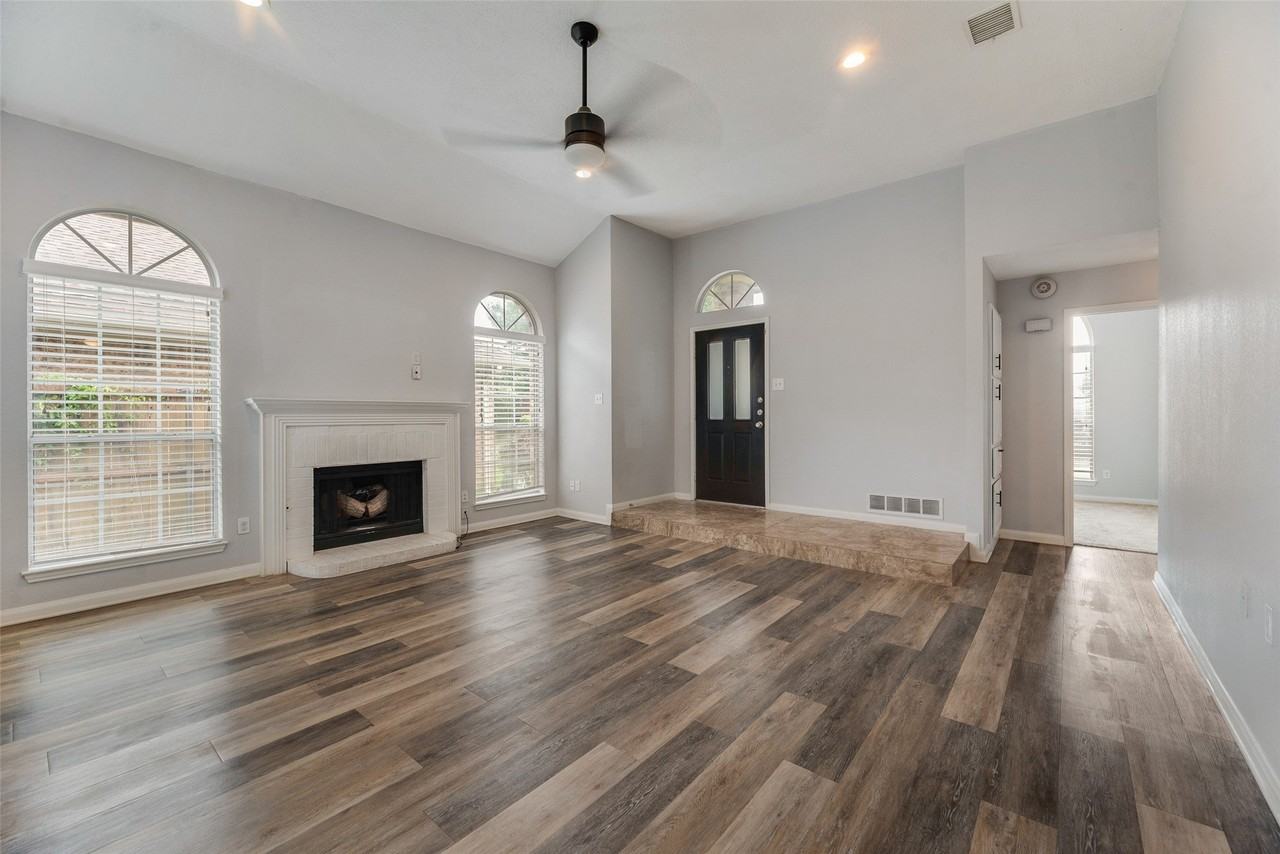 605 English Oak Dr - Photo 6 of 25