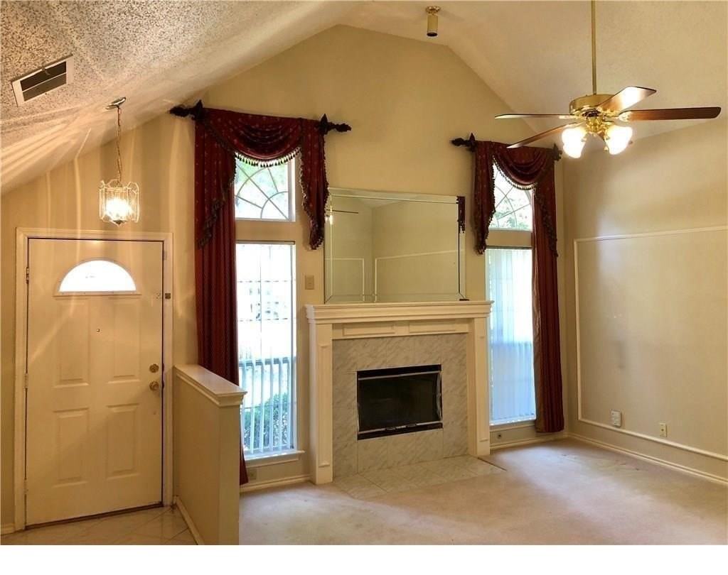 1120 Emily Ln - Photo 2 of 7