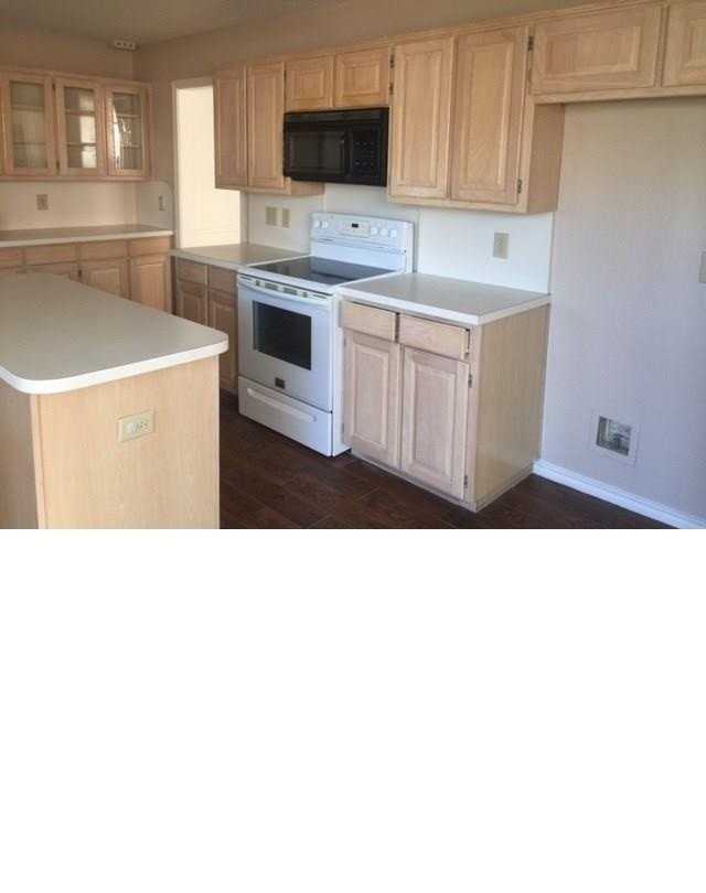 1120 Emily Ln - Photo 4 of 7