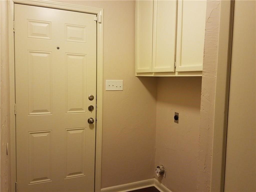 6919 W Cleburne Rd - Photo 5 of 15