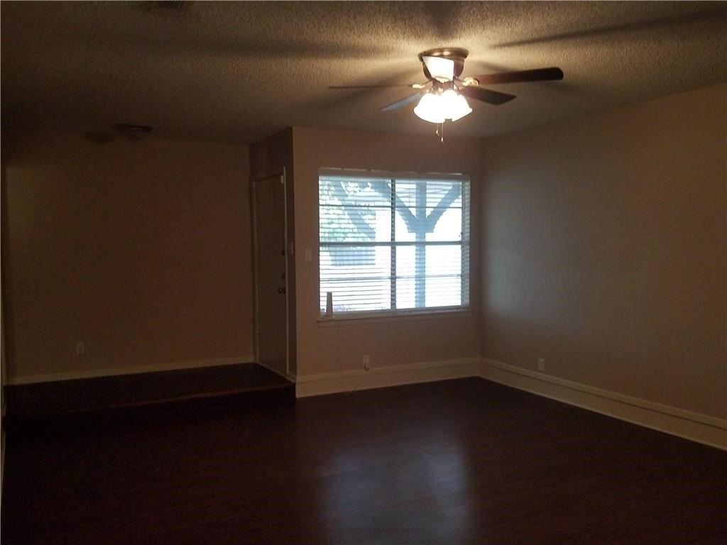 6919 W Cleburne Rd - Photo 6 of 15