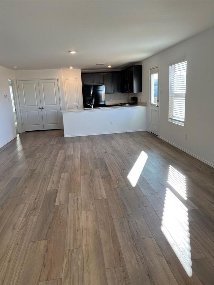 7300 Jackrabbit Ave - Photo 6 of 13