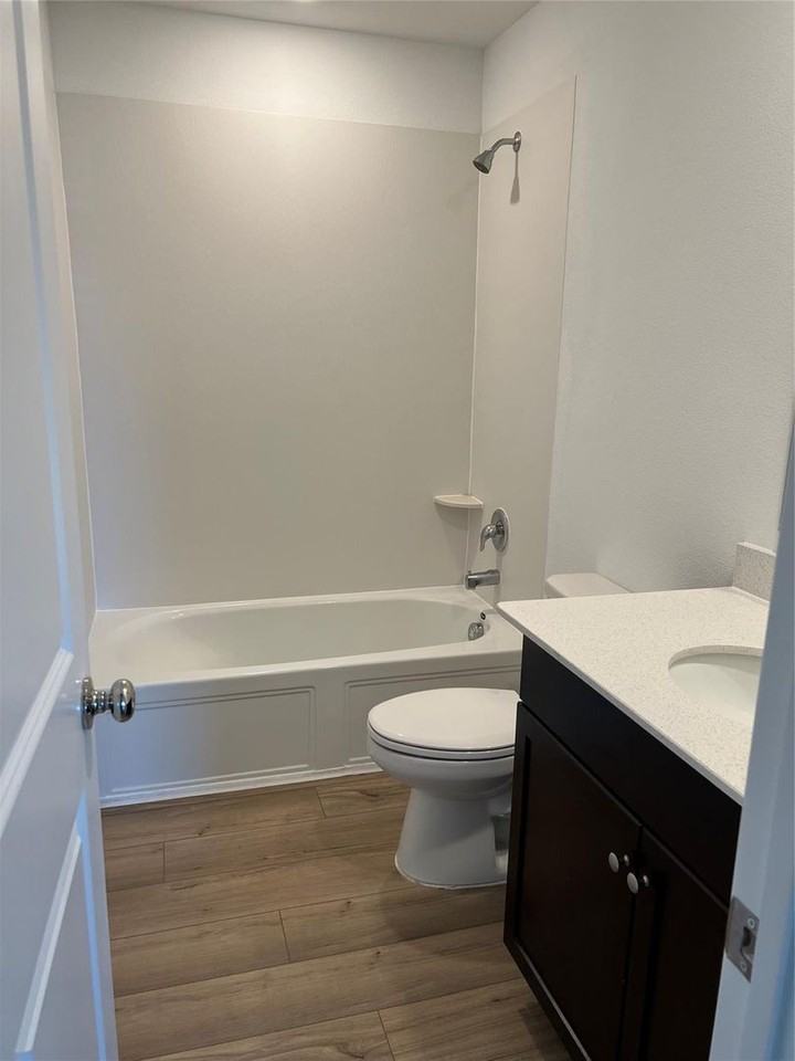 7300 Jackrabbit Ave - Photo 7 of 13