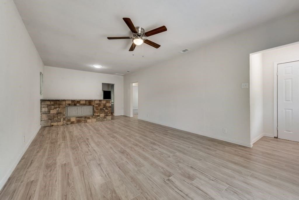 2704 Rosen Ave - Photo 2 of 17