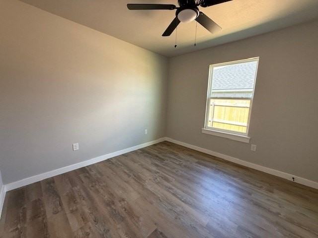 942 Minda St - Photo 7 of 17