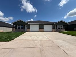 featured image of 946 Minda St