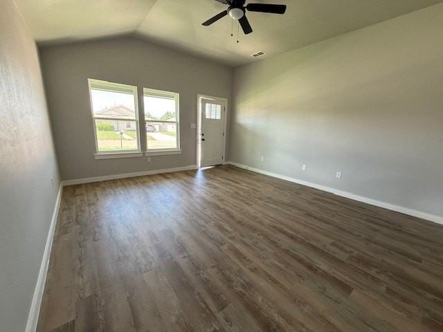 946 Minda St - Photo 3 of 17