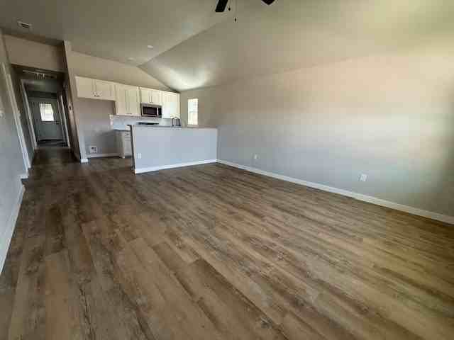946 Minda St - Photo 4 of 17