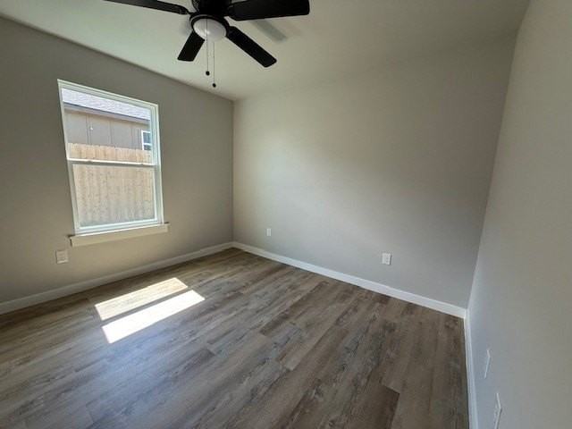 946 Minda St - Photo 7 of 17