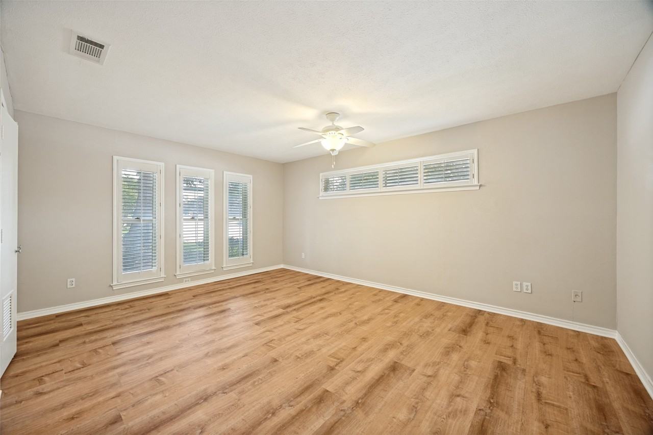 10404 Boedeker St - Photo 7 of 12