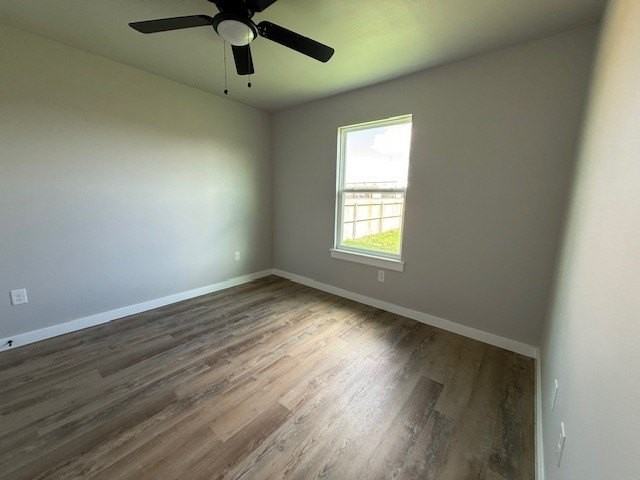950 Minda St - Photo 7 of 17