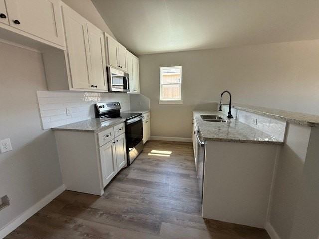 954 Minda St - Photo 5 of 16