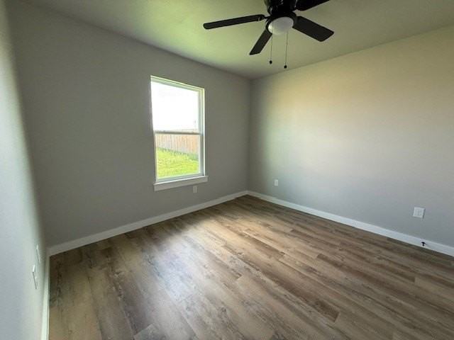 954 Minda St - Photo 7 of 16