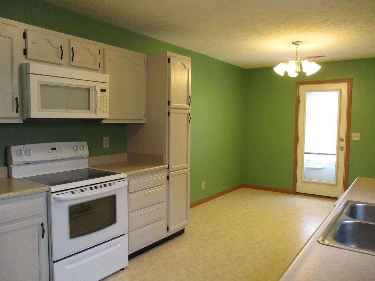 4022 Homerton St - Photo 3 of 10