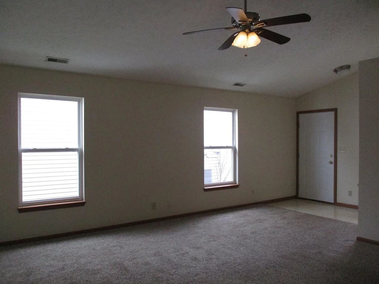 4022 Homerton St - Photo 4 of 10