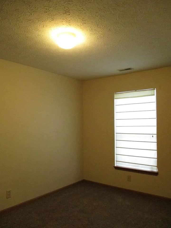 4022 Homerton St - Photo 7 of 10