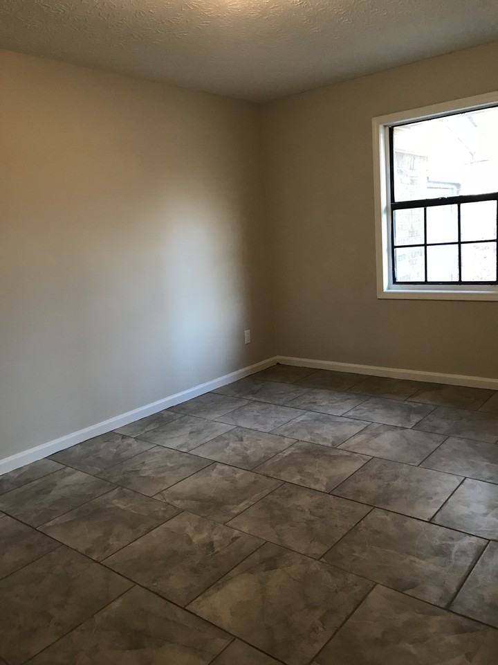 152 Forest Pl #152 - Photo 5 of 10