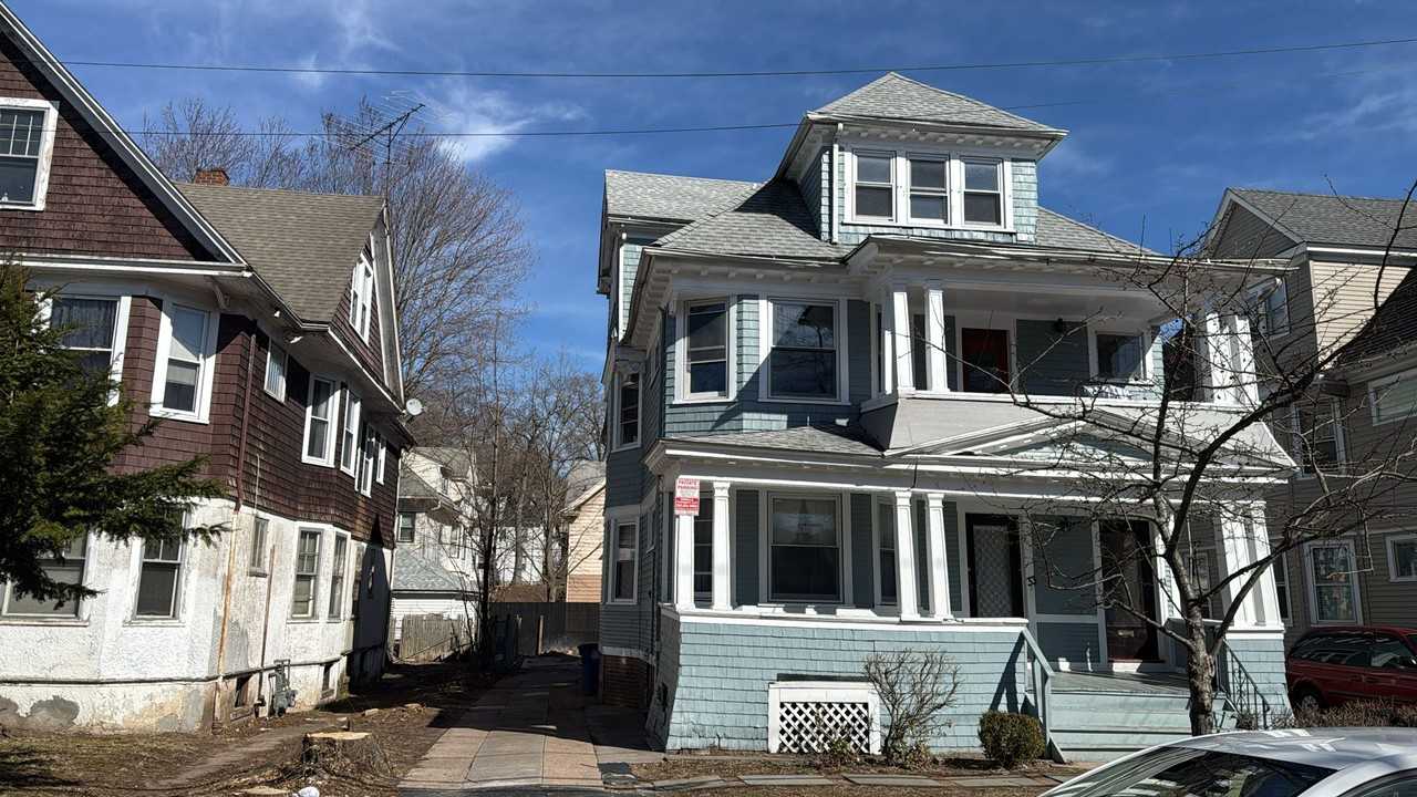 31 Blake St #2 - Photo 6 of 14