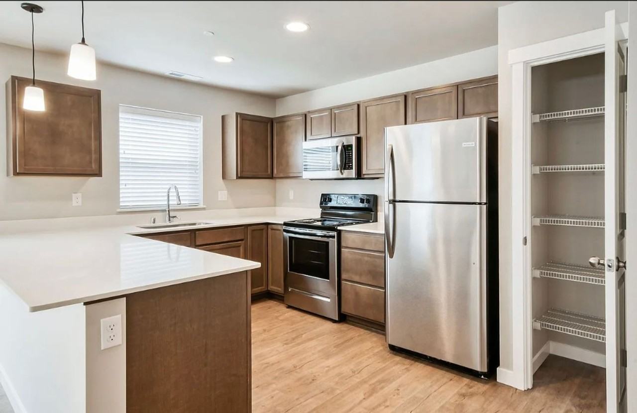 6305 84th Ave Ne - Photo 3 of 10
