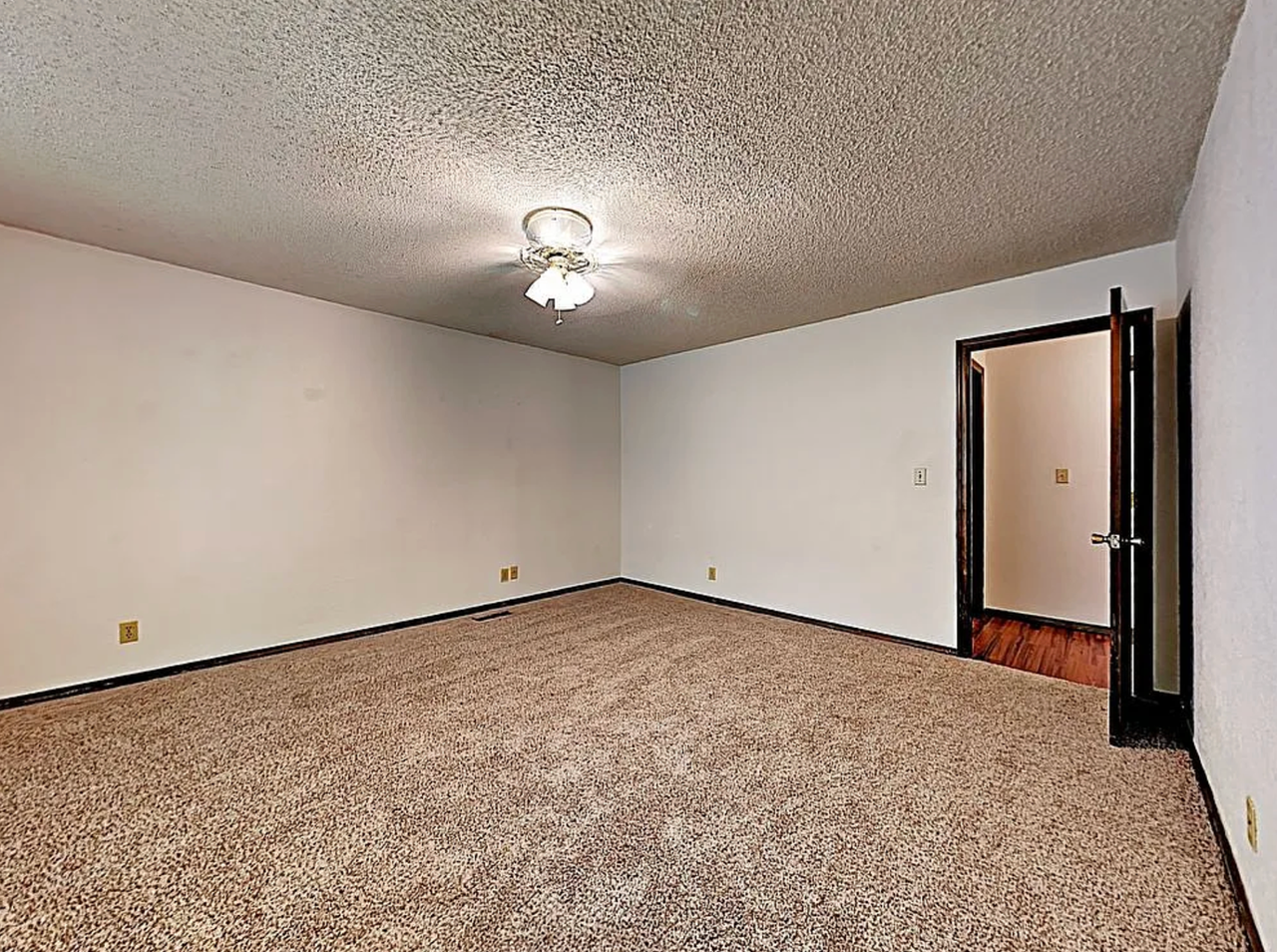3306 3306 S 144th Place E. - Photo 7 of 15