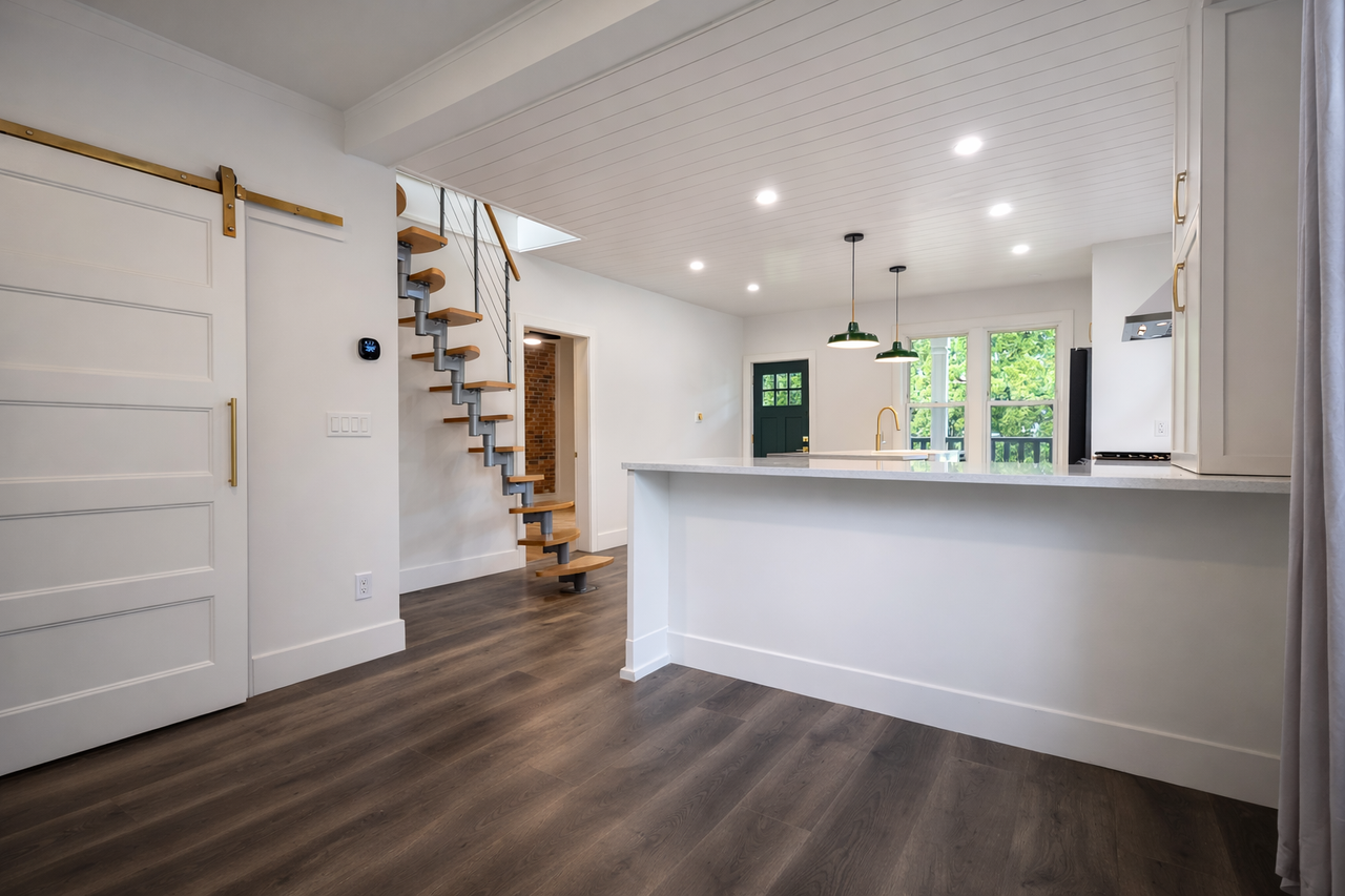 34758 Clayburn Rd - Photo 2 of 12