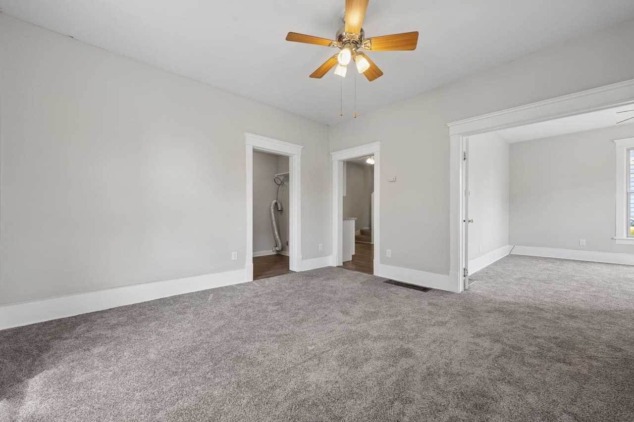 191 S Williams St - Photo 6 of 30