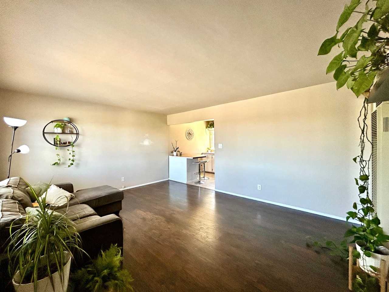 5440 Mcgann Dr - Photo 2 of 12