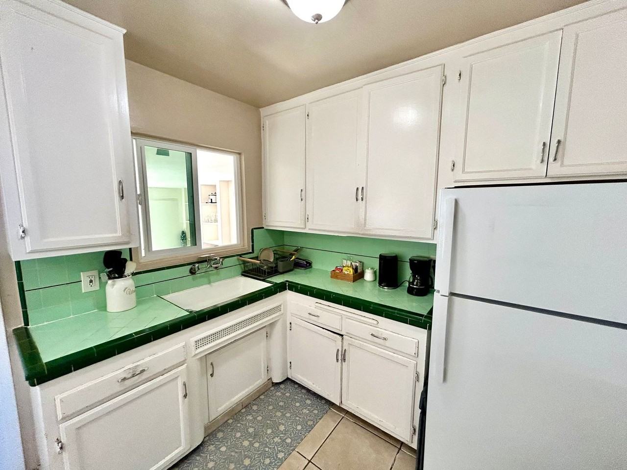 5440 Mcgann Dr - Photo 5 of 12