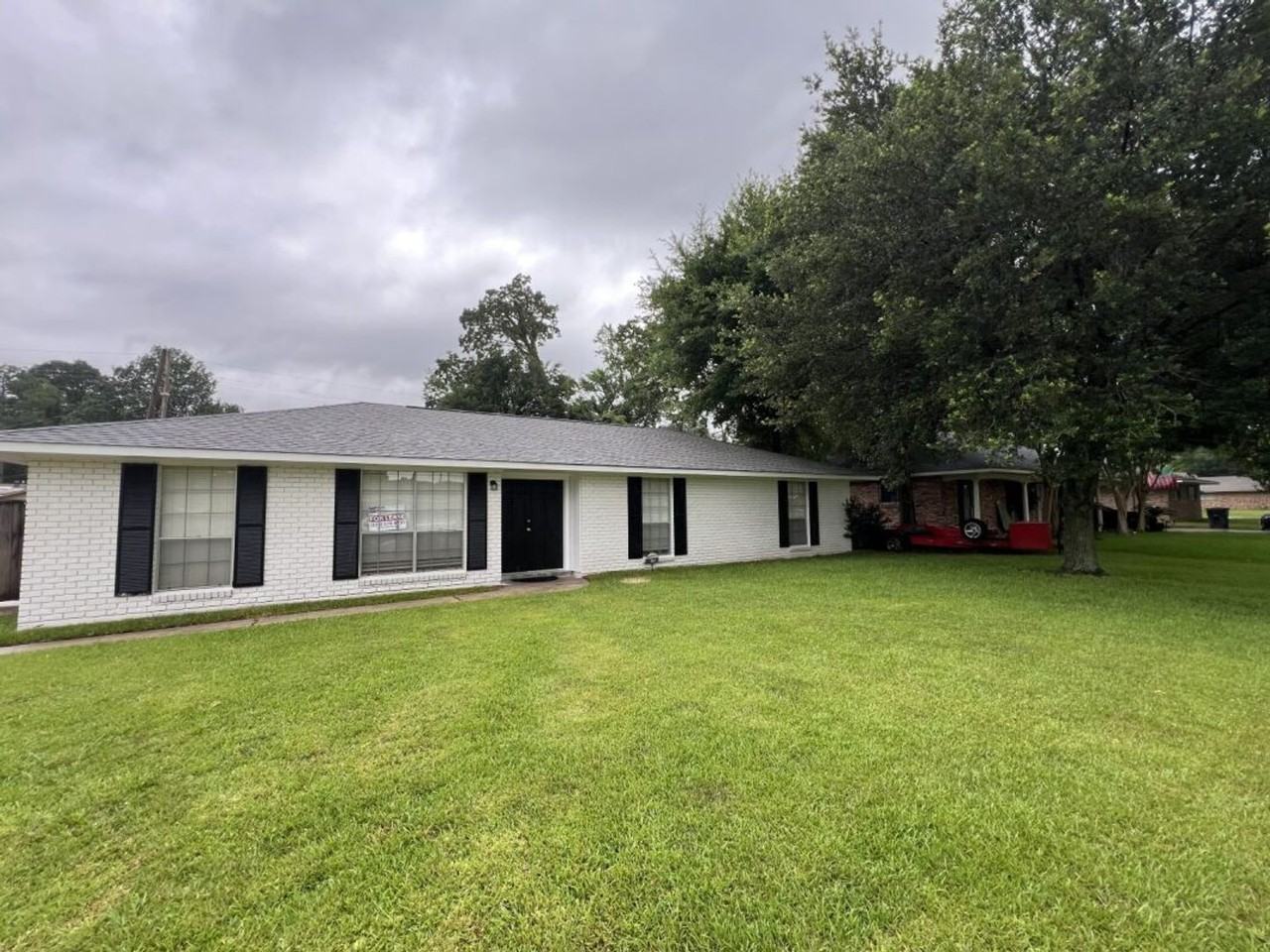 464 Wilton Dr - Photo 2 of 45