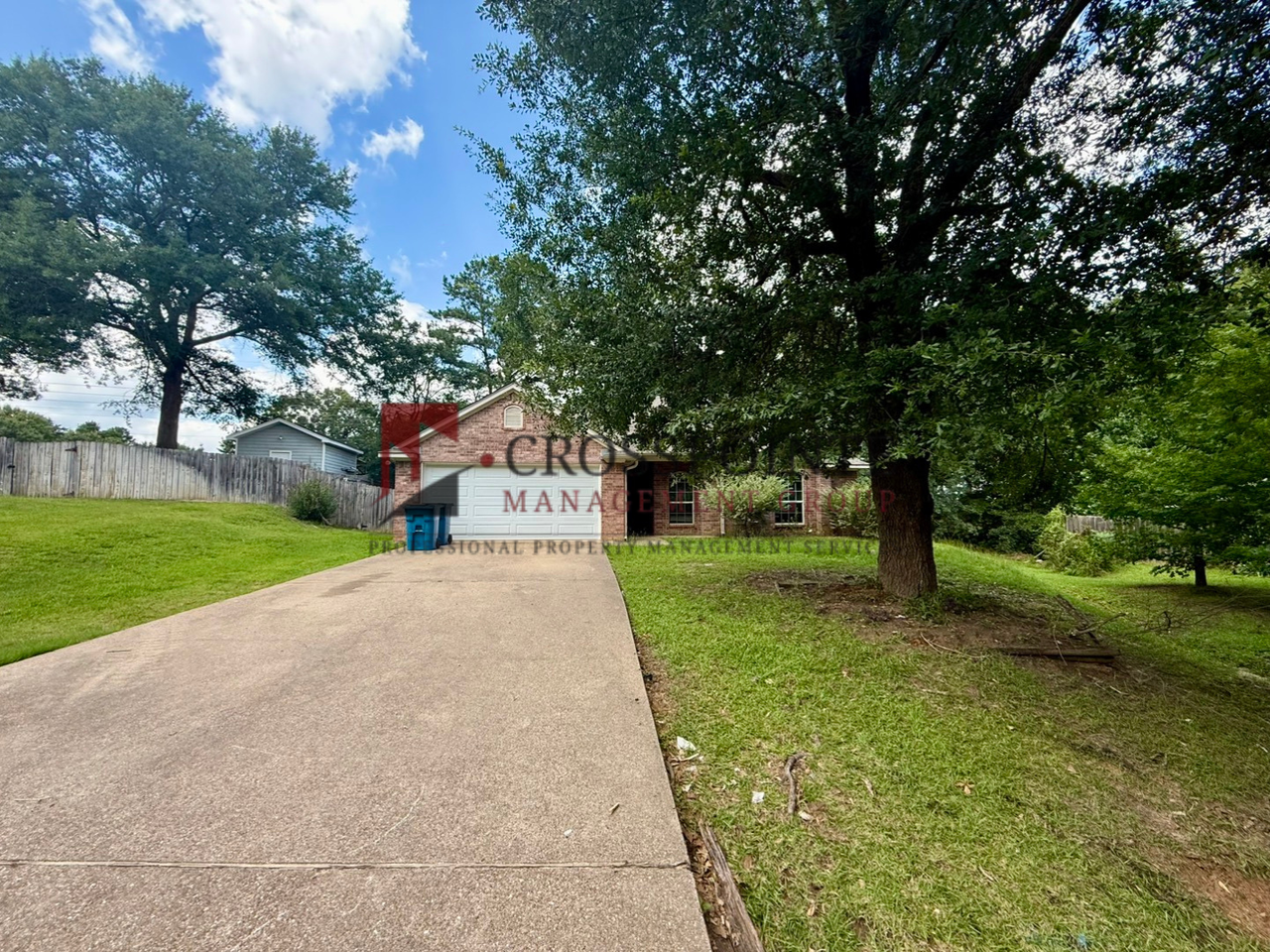 15919 Brittain Ct - Photo 2 of 29