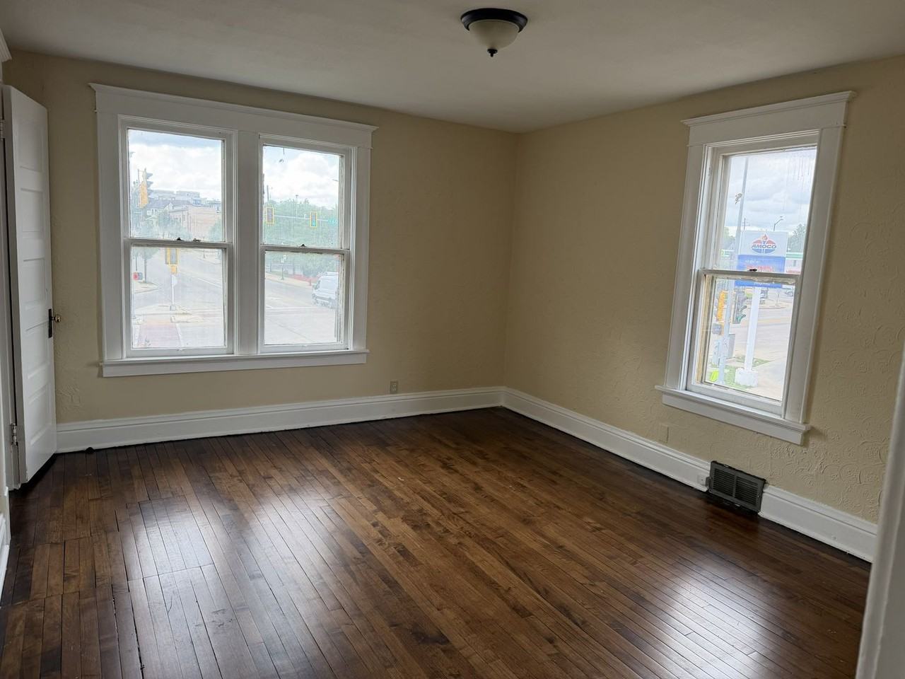5927-29-29A W Greenfield Ave - Photo 4 of 7
