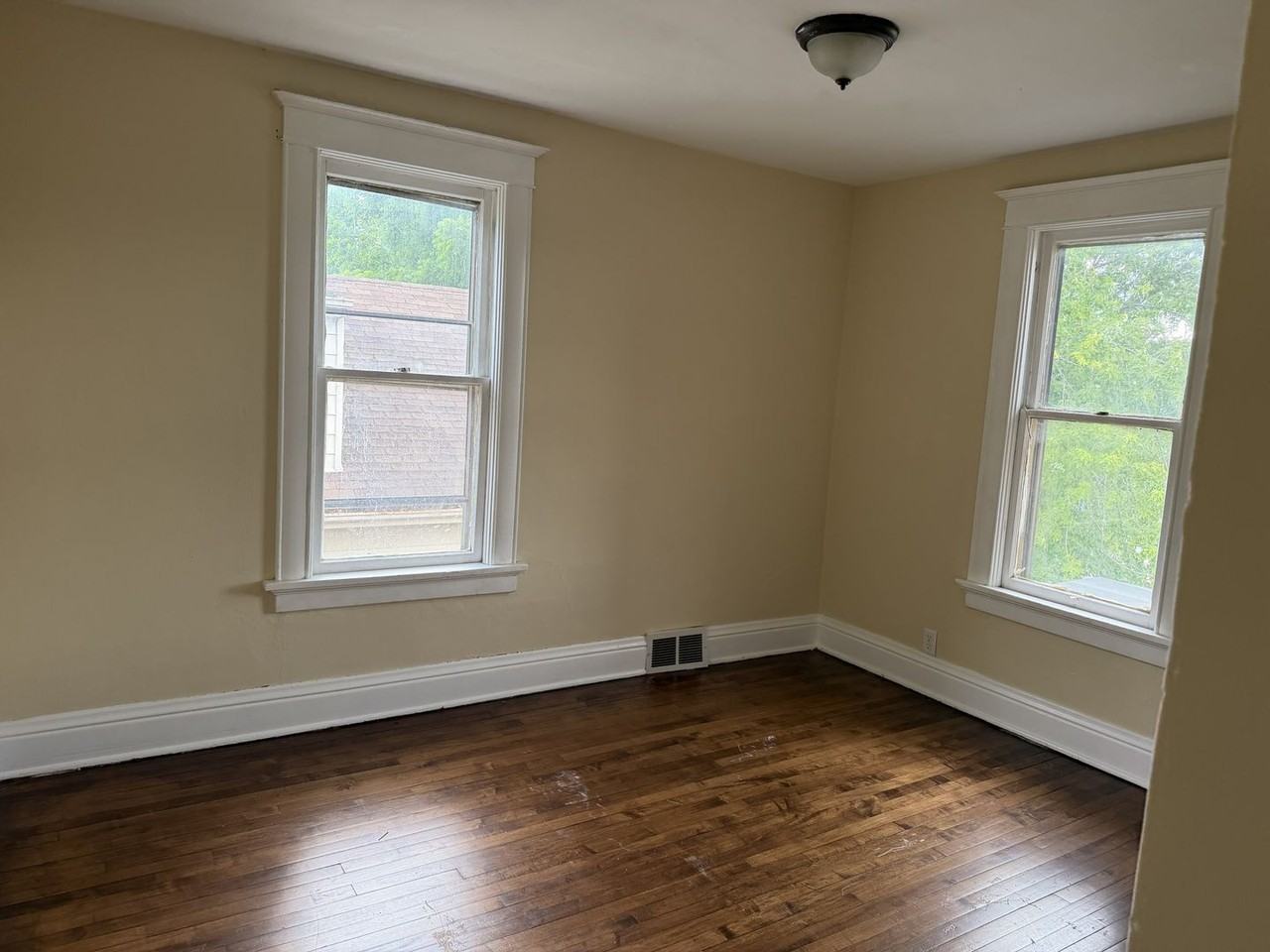 5927-29-29A W Greenfield Ave - Photo 5 of 7