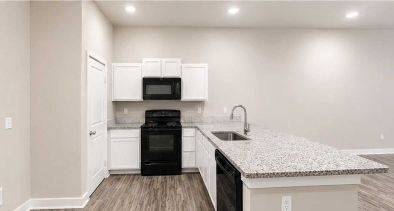 9506 Spirit Ave - Photo 4 of 13