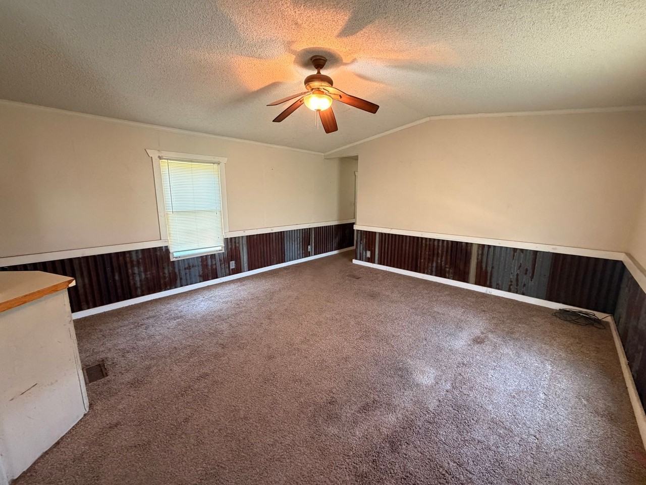 460 Crow Mountain Rd - Photo 3 of 10