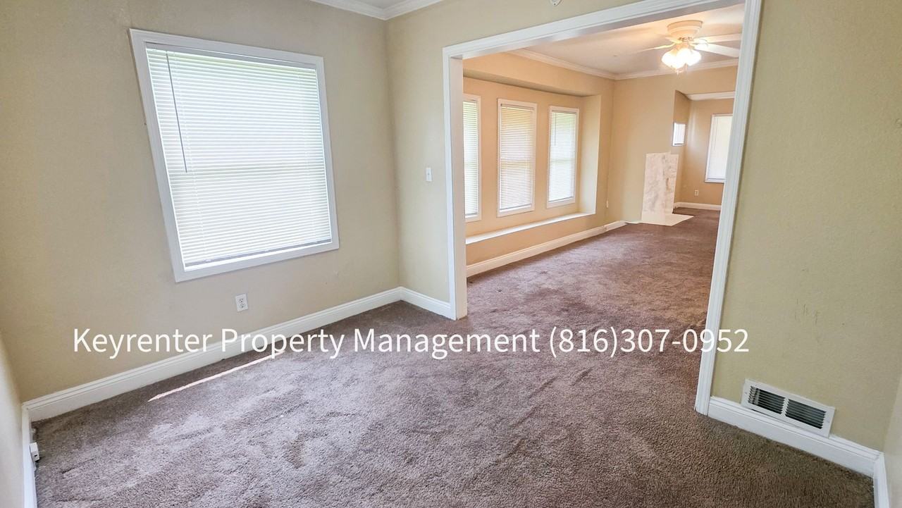 3419 College Ave - Photo 5 of 26