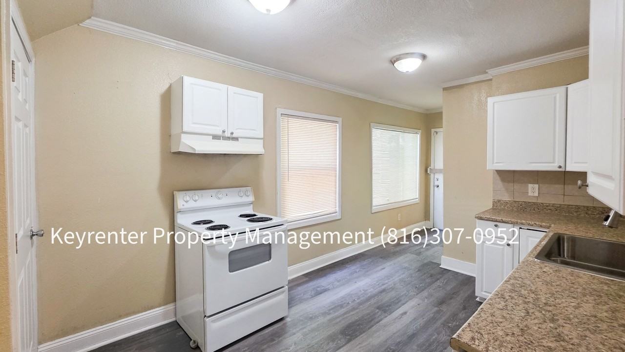 3419 College Ave - Photo 6 of 26