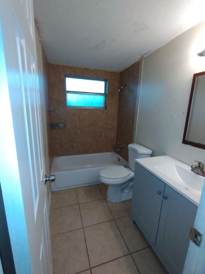7013 Green St - Photo 6 of 8
